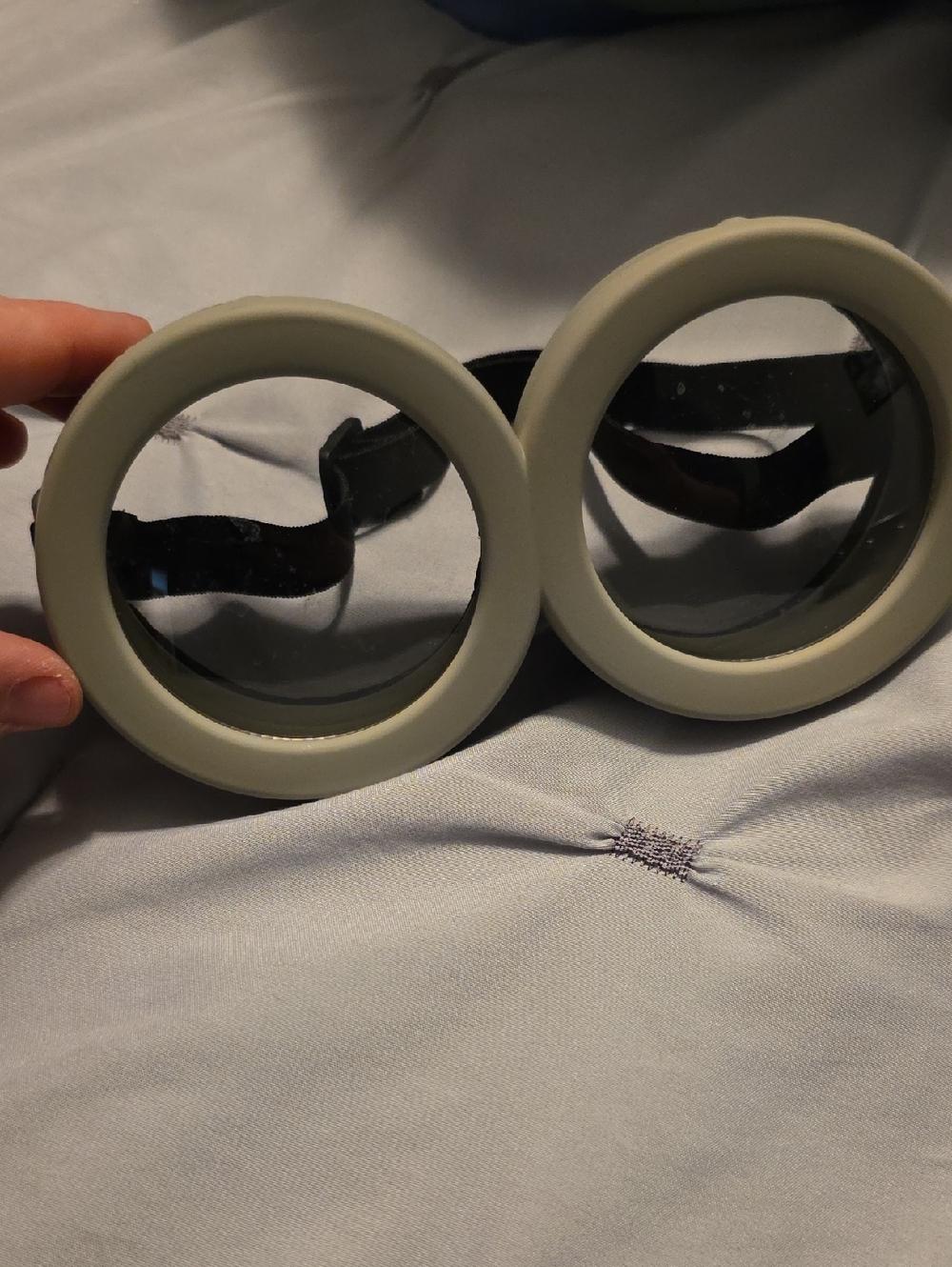 Retro Round Goggles in Light Gray - Minion Goggles